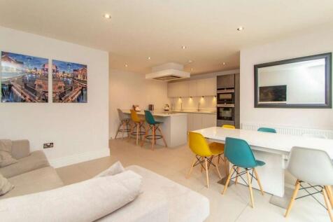 Live In Dining Kitchen 2