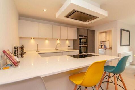 Kitchen Area Aspect 2