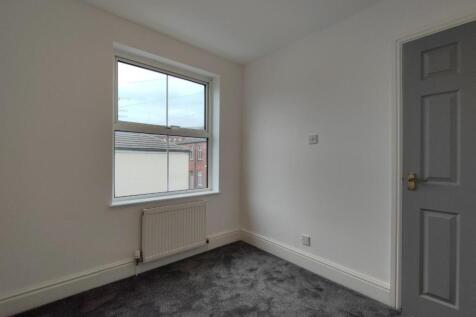 Bedroom Apsect 2