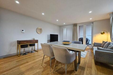 Open Plan Living Dining Kitchen