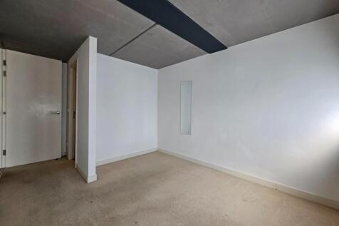 Main Bedroom Aspect 2