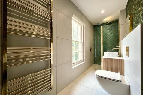 Bedroom 2 En Suite