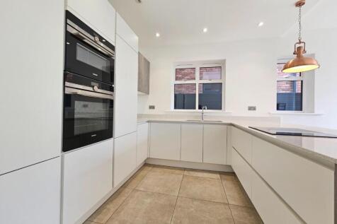 Open Plan Living Dining Kitchen