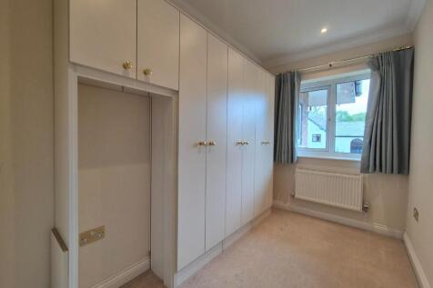 Bedroom 3 / Study