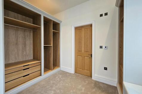 Main Bedroom Dressing Area