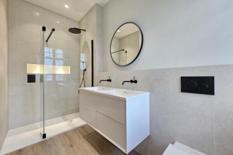 Bedroom 1 En-Suite