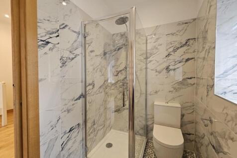 En-Suite Shower