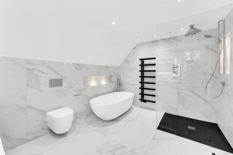 Bed 1 En Suite