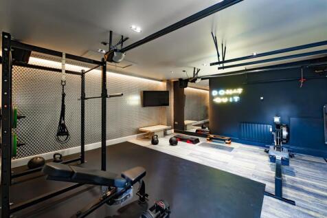 Gym/Garage