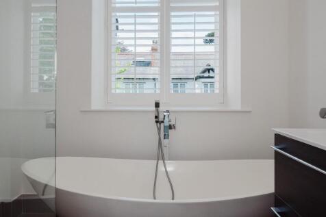 Bed 1 En Suite