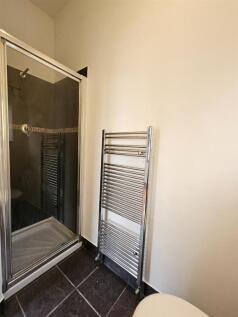 Bedroom 1 En-suite