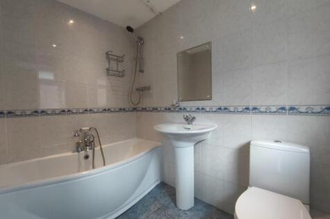 Family Bathroom Aspect 2