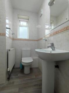 En-Suite Shower Room 2