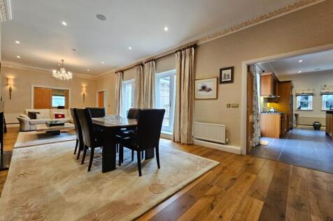 Family/Dining Room