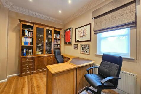 Office / Bedroom 4
