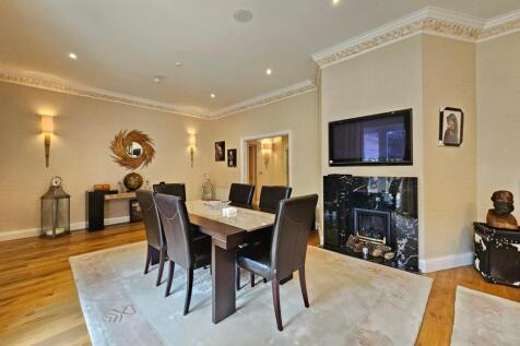 Family/Dining Room