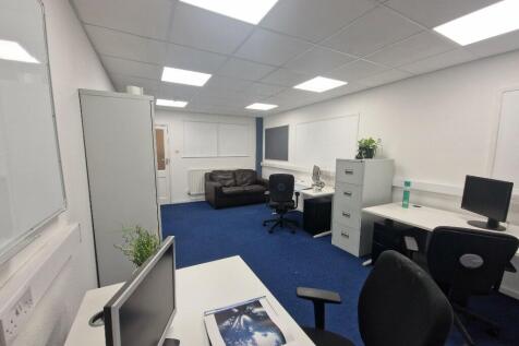 4 Person office
