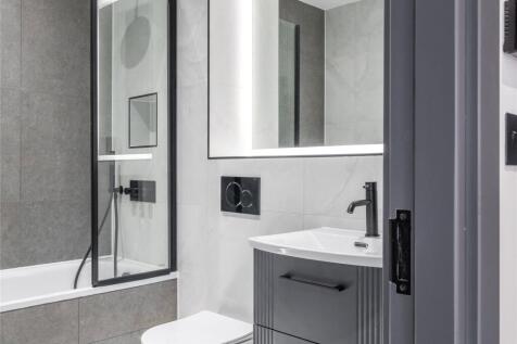 Main Bathroom