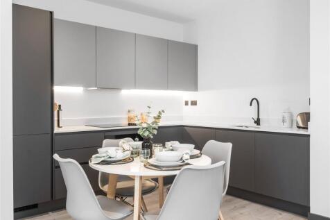Kitchen &amp; Dining