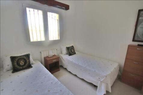 Guest bedroom 3