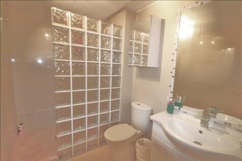 En Suite Bathroom