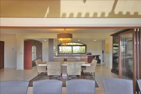 Terrace to Kitchen