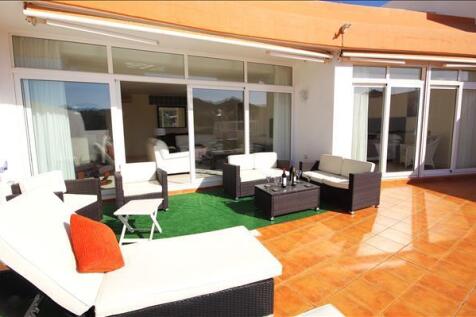 Terrace to Apartment