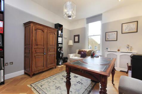 property in Crescent Grove, 
Clapham, SW4