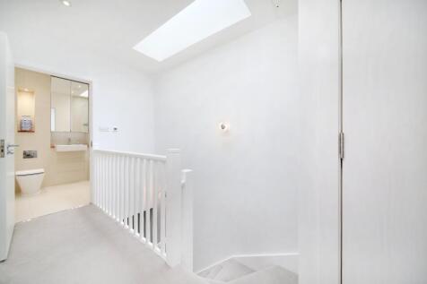 property in Bourke Close, 
Clapham, SW4
