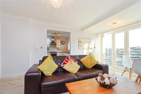 Lounge/Kitchen