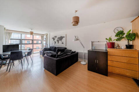 1374786-1-690499b...