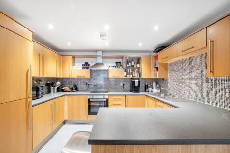 1374786-6-69049a4...