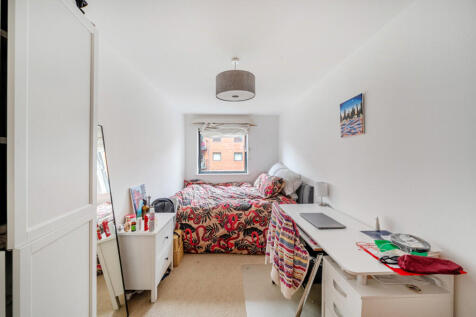 1374786-8-69049a9...