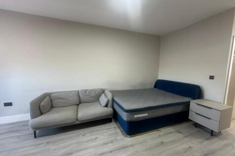 Studio Apartment To Rent