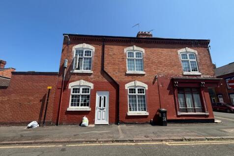 Three Bedroom Terraced House on Olphin Street