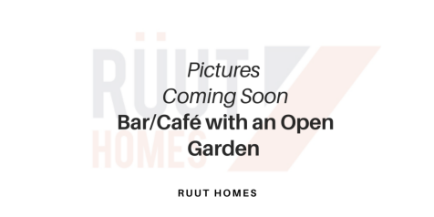Bar/Café with Garden in New Buildings, Hinckley,