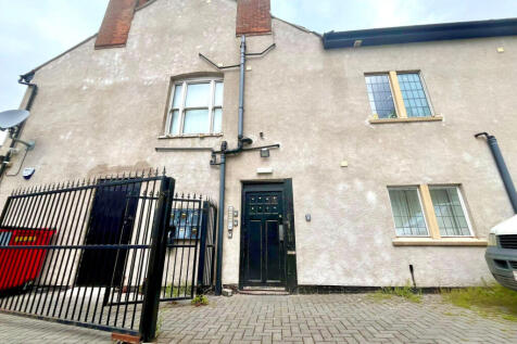 Two Bedroom Flat on Belvoir Road