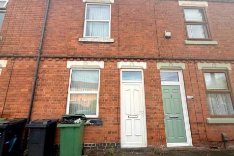 Three Bedroom Terraced House on Empress Road