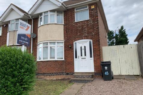 Three Bedroom Semi Detached House on Somerset Ave