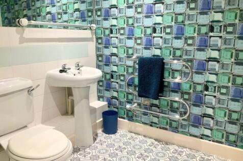 RC-22-BATHROOM-LAND-