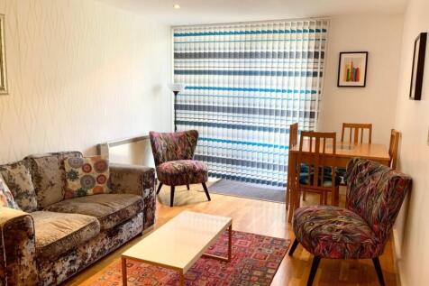 RC-6-LIVING-ROOM-103