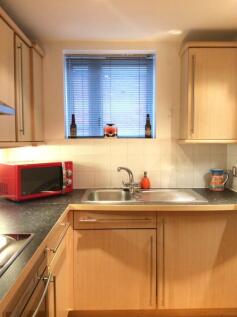 RC6-KITCHEN-WINDOW-7