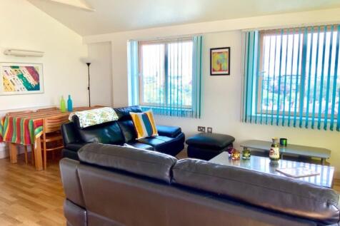 RS-66-LOUNGE-DINING-