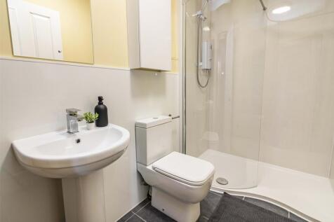 Bathroom - Main Phot