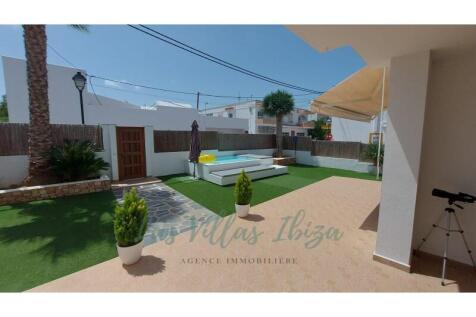 TOWNHOUSE WITH POOL AND TERRACES, San Rafael