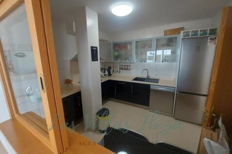 TOWNHOUSE WITH POOL AND TERRACES, San Rafael
