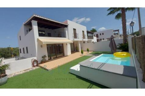 TOWNHOUSE WITH POOL AND TERRACES, San Rafael