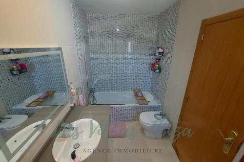 TOWNHOUSE WITH POOL AND TERRACES, San Rafael