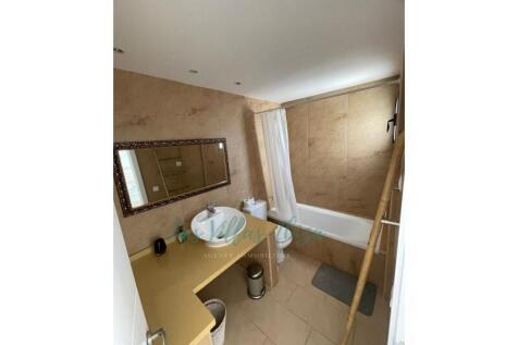 Bathroom_1