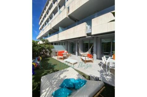 Spacious_Terrace